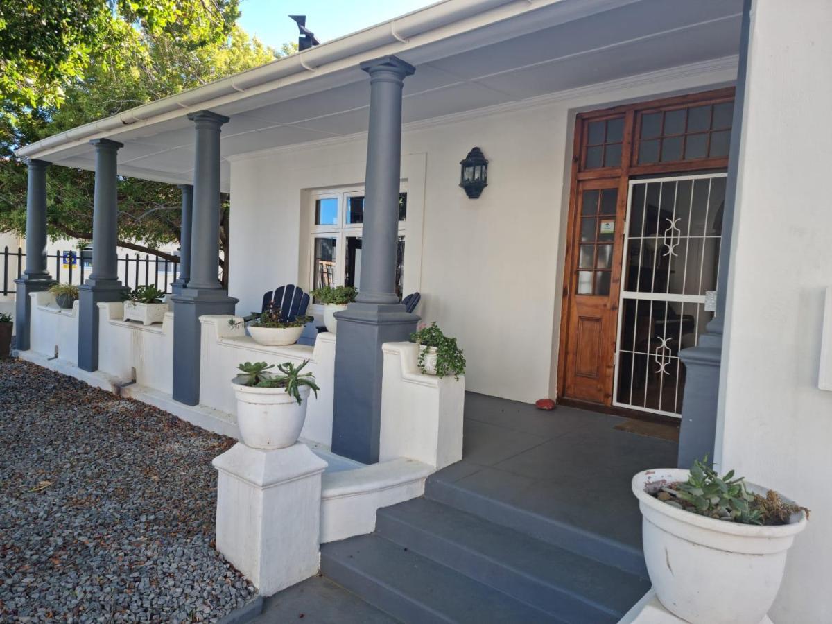 Bed & Breakfast Sea Breeze Cape Town